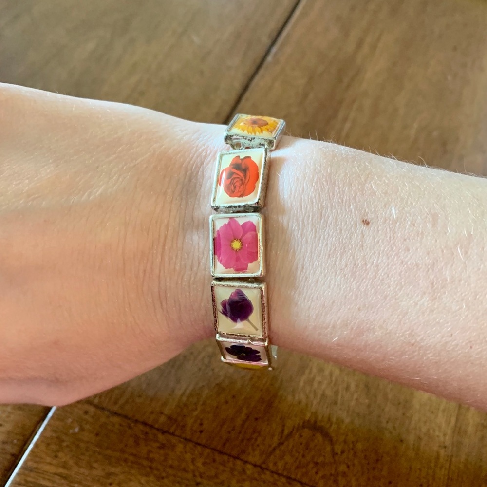 🆕 Floral Bracelet